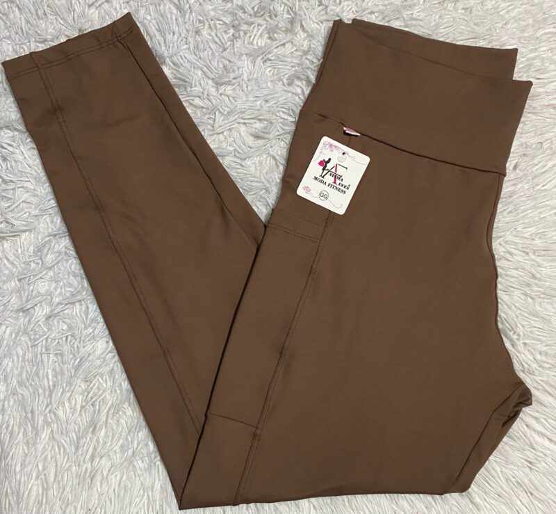 CALÇA LEG POLIAMIDA COM BOLSO NAS LATERAIS PLUS SIZE