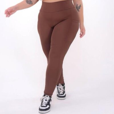 CALÇA LEG POLIAMIDA COM BOLSO NAS LATERAIS PLUS SIZE