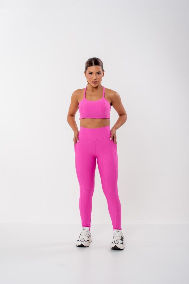 CONJUNTO CALÇA JAQUARD FORRADO COM BOLSO LATERAL MAIS TOP COM BOJO