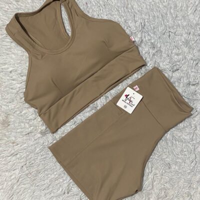 CONJUNTO SHORT POLIAMIDA COM BOLSO NAS LATERAIS TOP COM BOJO