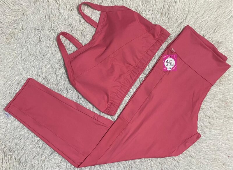 CONJUNTO CALÇA POLIAMIDA COM BOLSO NAS LATERAIS TOP COM BOJO EXTRA GG