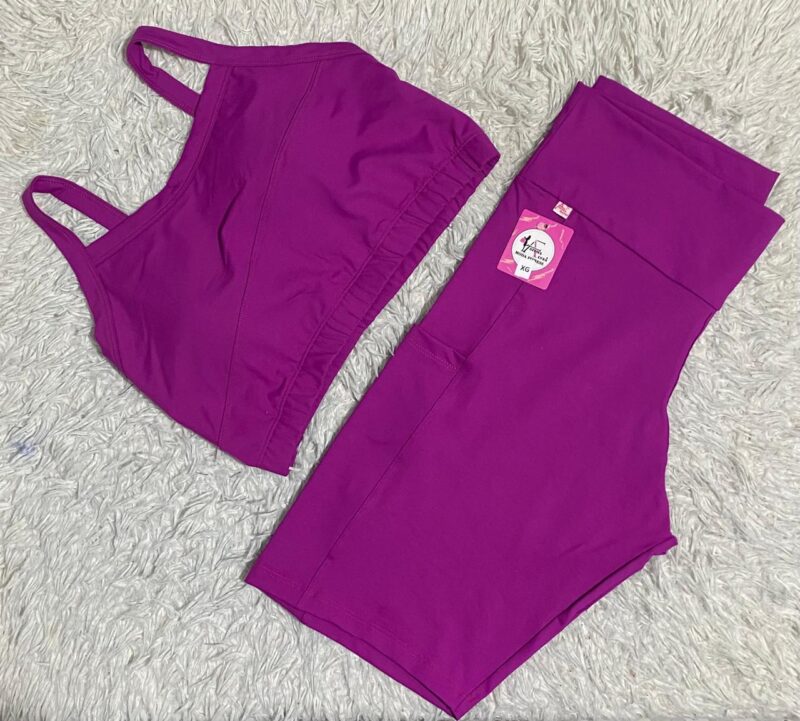 CONJUNTO SHORT POLIAMIDA COM BOLSO NAS LATERAIS TOP COM BOJO EXTRA GG