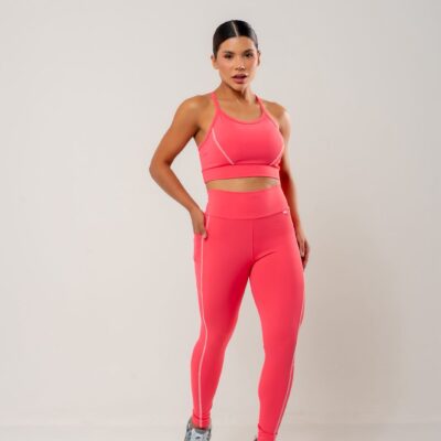 CONJUNTO CALÇA POLIAMIDA DETALHE COSTURA COM BOLSO NAS LATERAIS