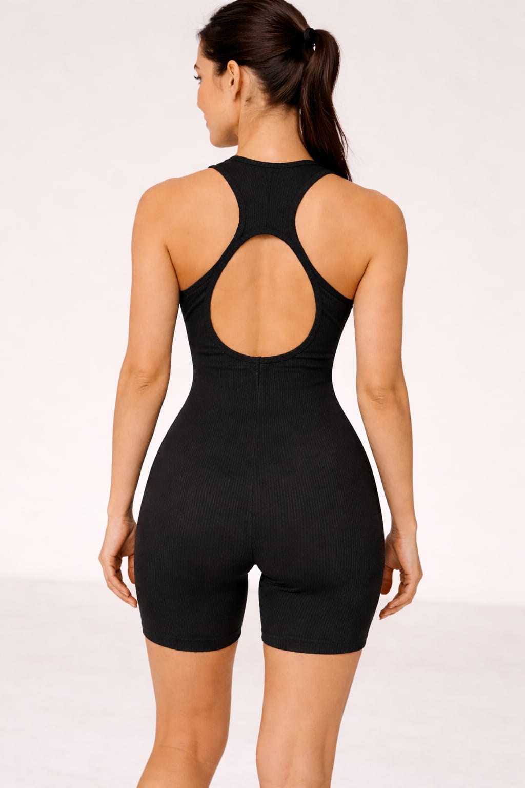 MACAQUINHO CURTO COM ZIPER NO BUSTO E DETALHE NAS COSTAS IMPORTADO PREMIUM - Imagem 2